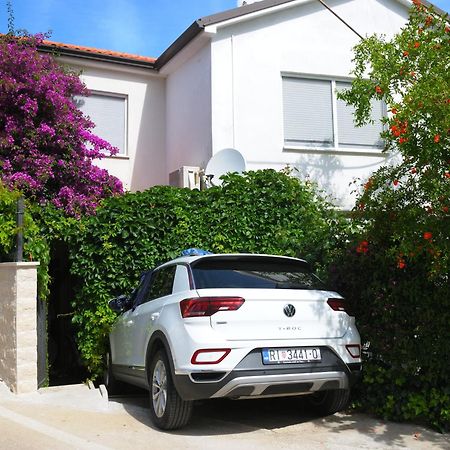 Apartments Antares Mali Lošinj Buitenkant foto