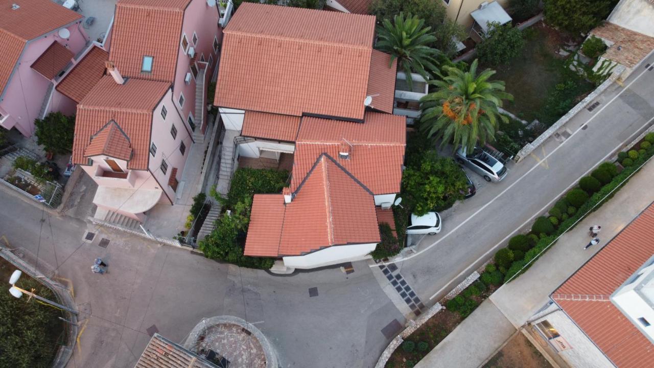 Apartments Antares Mali Lošinj Buitenkant foto
