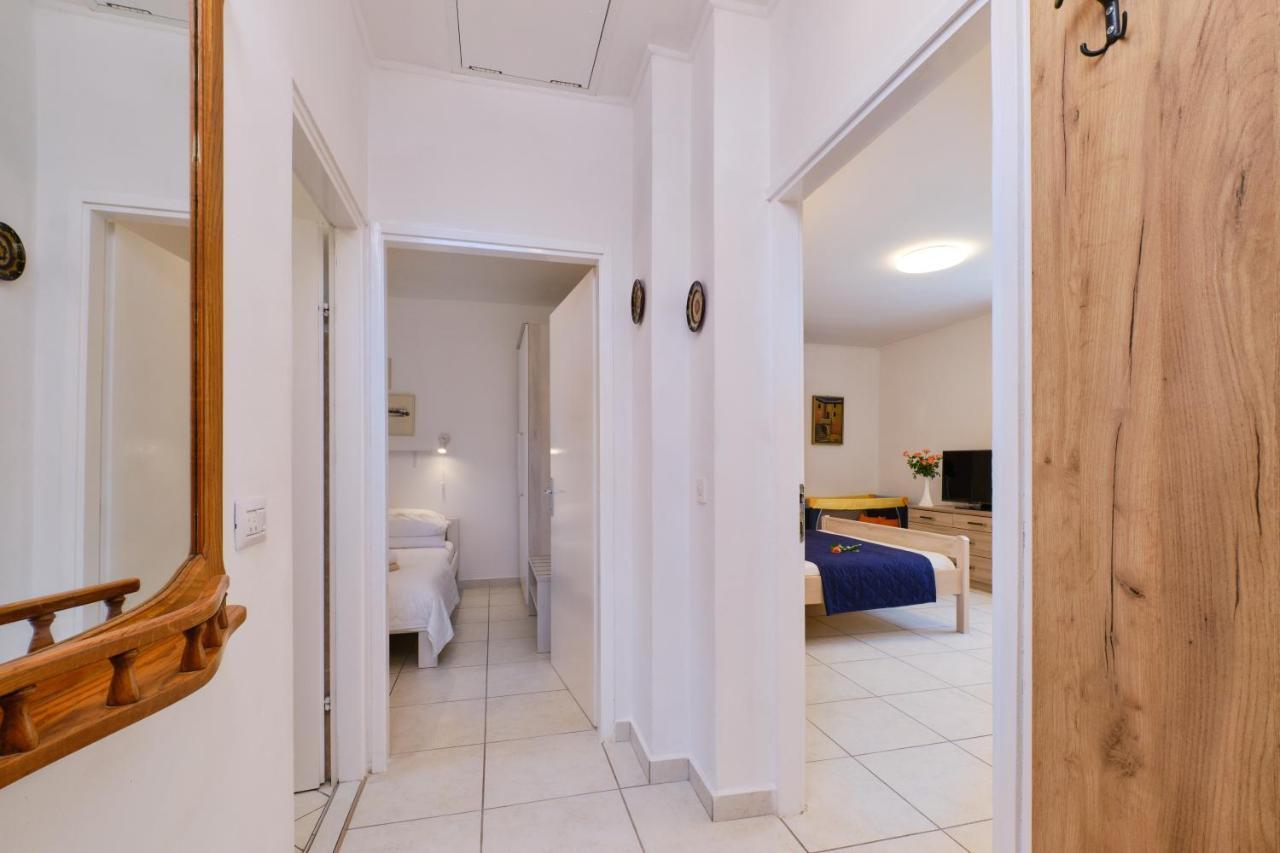 Apartments Antares Mali Lošinj Buitenkant foto