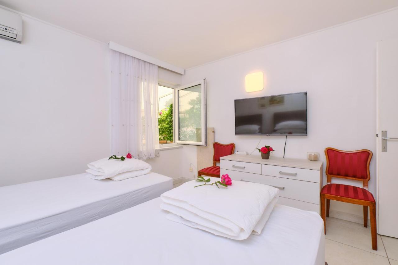 Apartments Antares Mali Lošinj Buitenkant foto