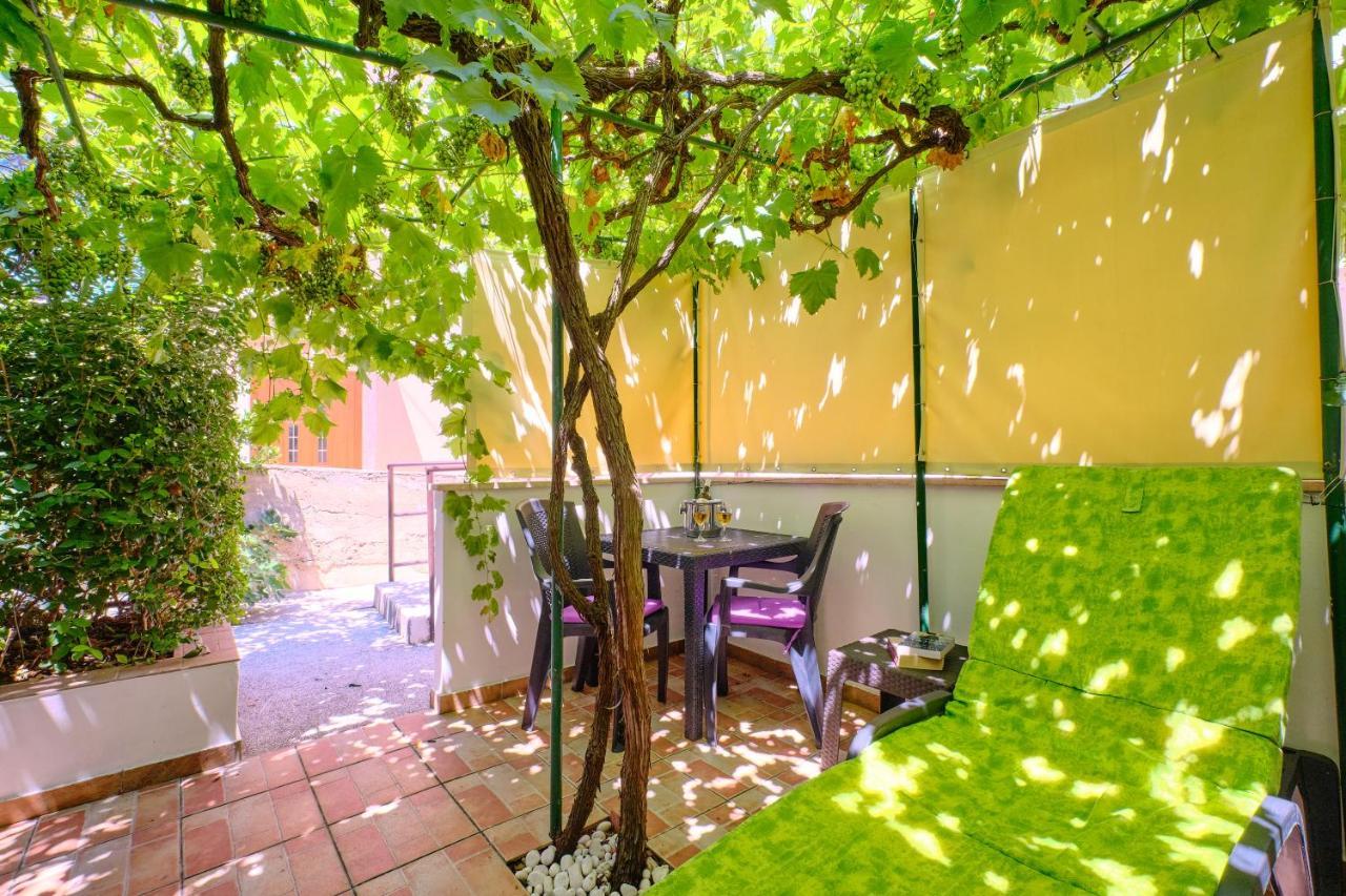 Apartments Antares Mali Lošinj Buitenkant foto