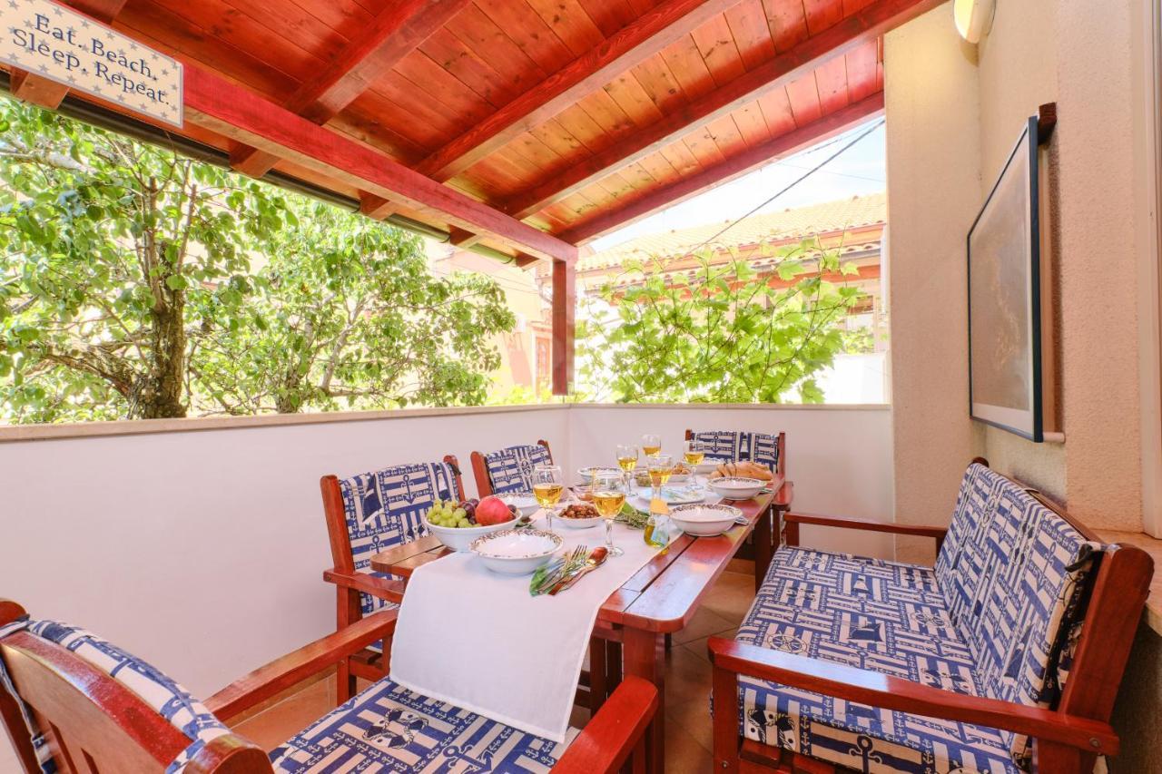 Apartments Antares Mali Lošinj Buitenkant foto
