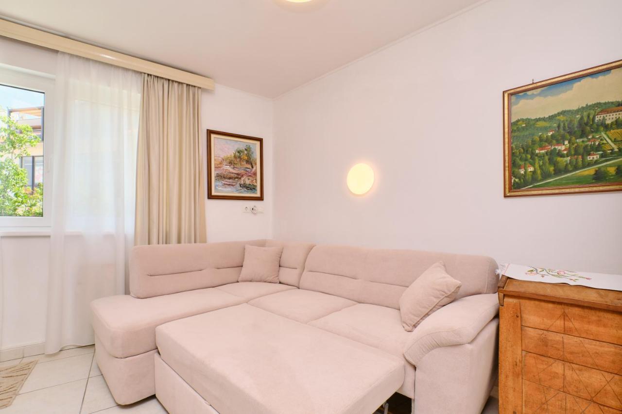 Apartments Antares Mali Lošinj Buitenkant foto