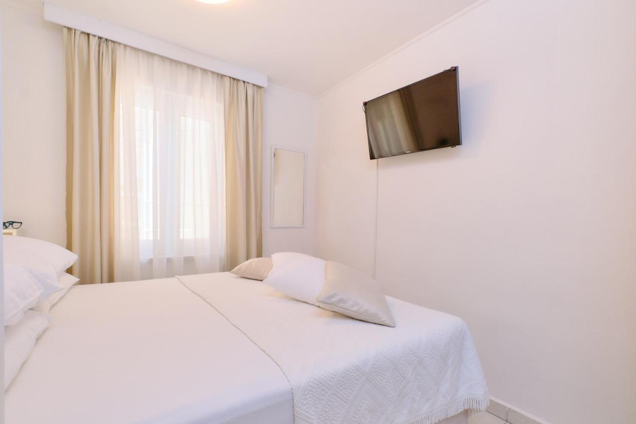 Apartments Antares Mali Lošinj Buitenkant foto