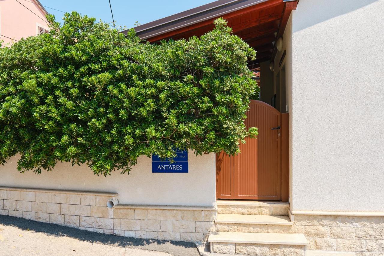 Apartments Antares Mali Lošinj Buitenkant foto